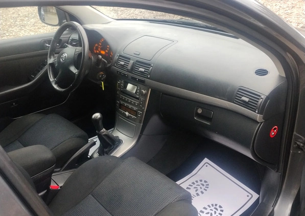 Toyota Avensis cena 16900 przebieg: 240000, rok produkcji 2008 z Radom małe 172